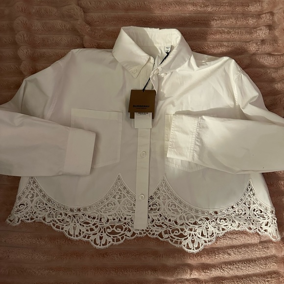 Burberry
cropped macramé-lace shirt - Picture 5 of 9